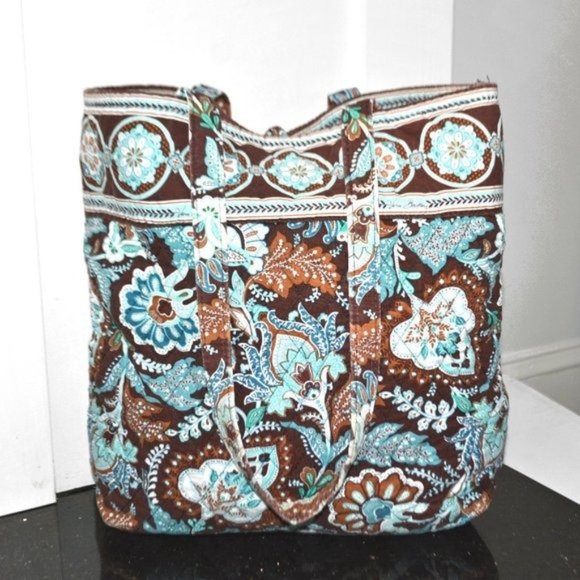 VERA BRADLEY // Paisley Print Quilted Spacious Tote Bag - Picture 1 of 10